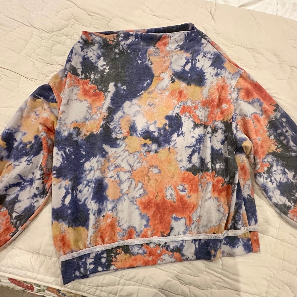 Boutique (Gaudie & Co) Women's orange & blue wide neck sweatshirt
